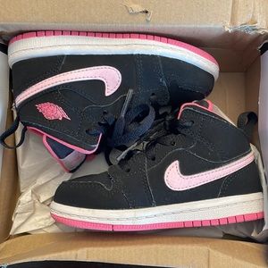 Jordan 1 Mid